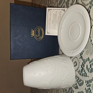 Sorelle Fine Porcelain Votive Tea Light Candle Holder with a Christmas Scene